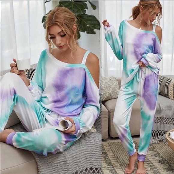 Tie dye lounge outfit - Picture 2 of 3